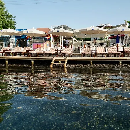 Piano - Adults Only 酒店