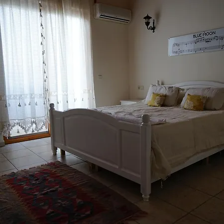 Piano - Adults Only 호텔 셀리미예